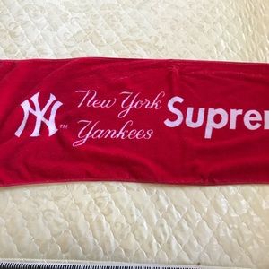Supreme SS15 yankee towel